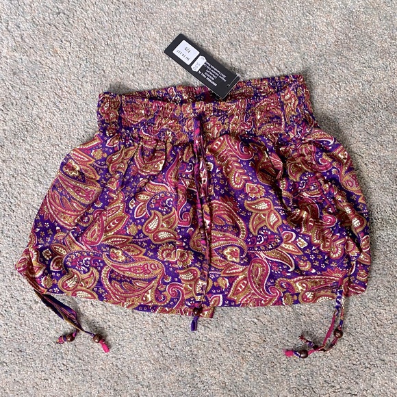 Paisley lightweight shorts - Picture 1 of 2
